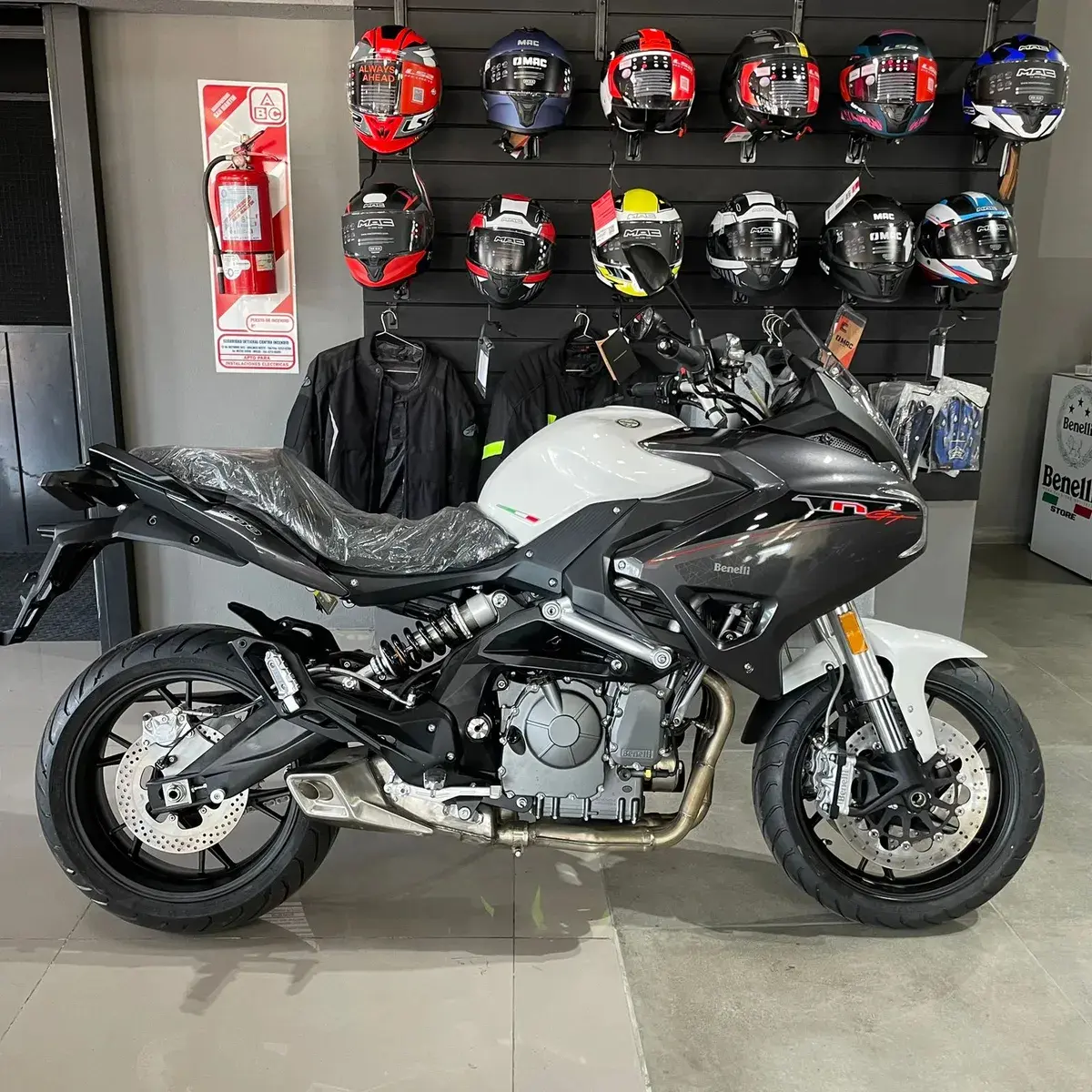 BENELLI TNT 600 GT SIN ABS