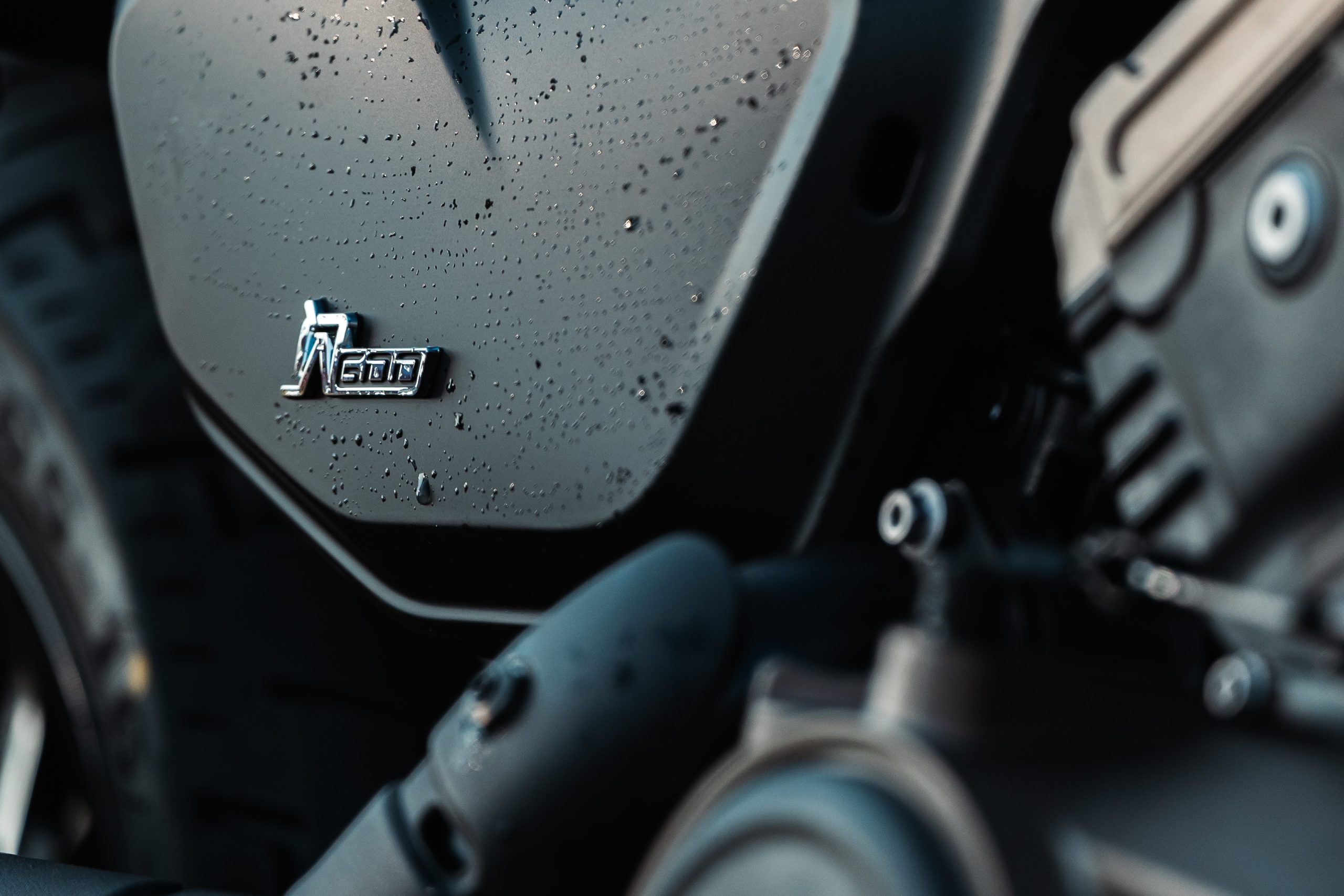 QJ MOTOR SRV 600