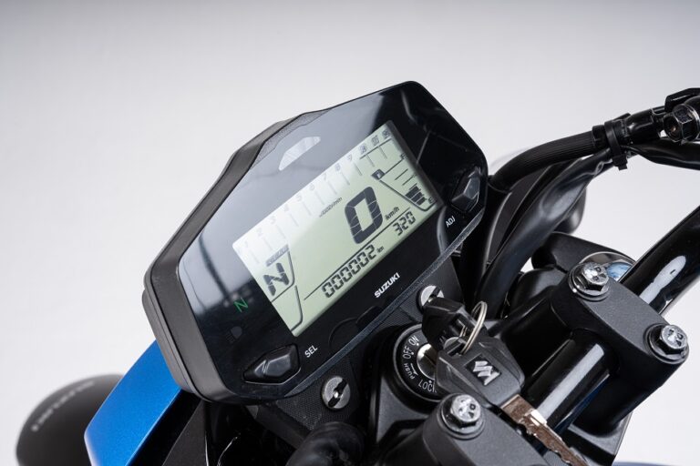 SUZUKI GXSR 150 GIXXER