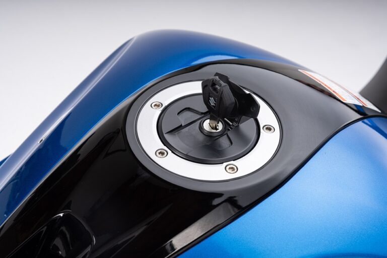 SUZUKI GXSR 150 GIXXER
