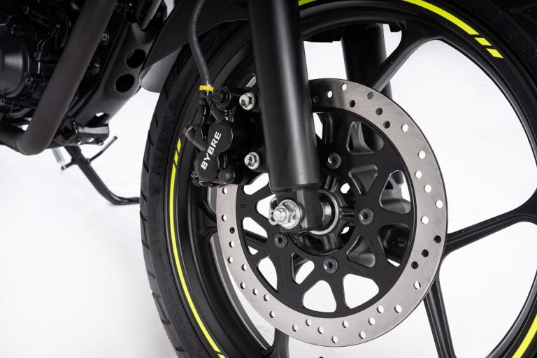SUZUKI GXSR 150 GIXXER
