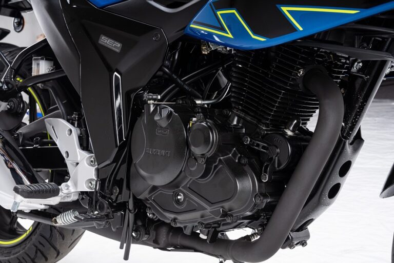 SUZUKI GXSR 150 GIXXER