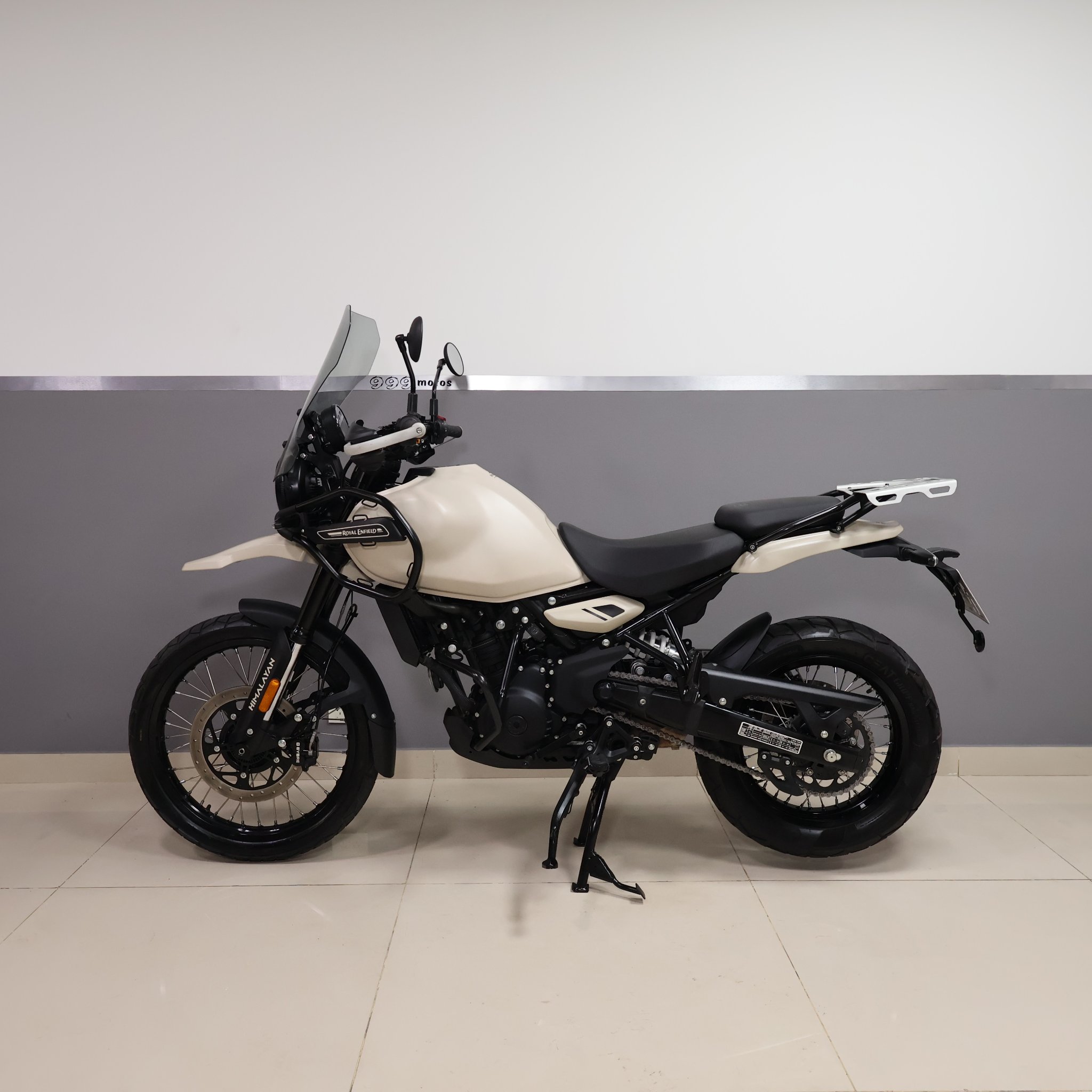 ROYAL ENFIELD HIMALAYAN 450 2025