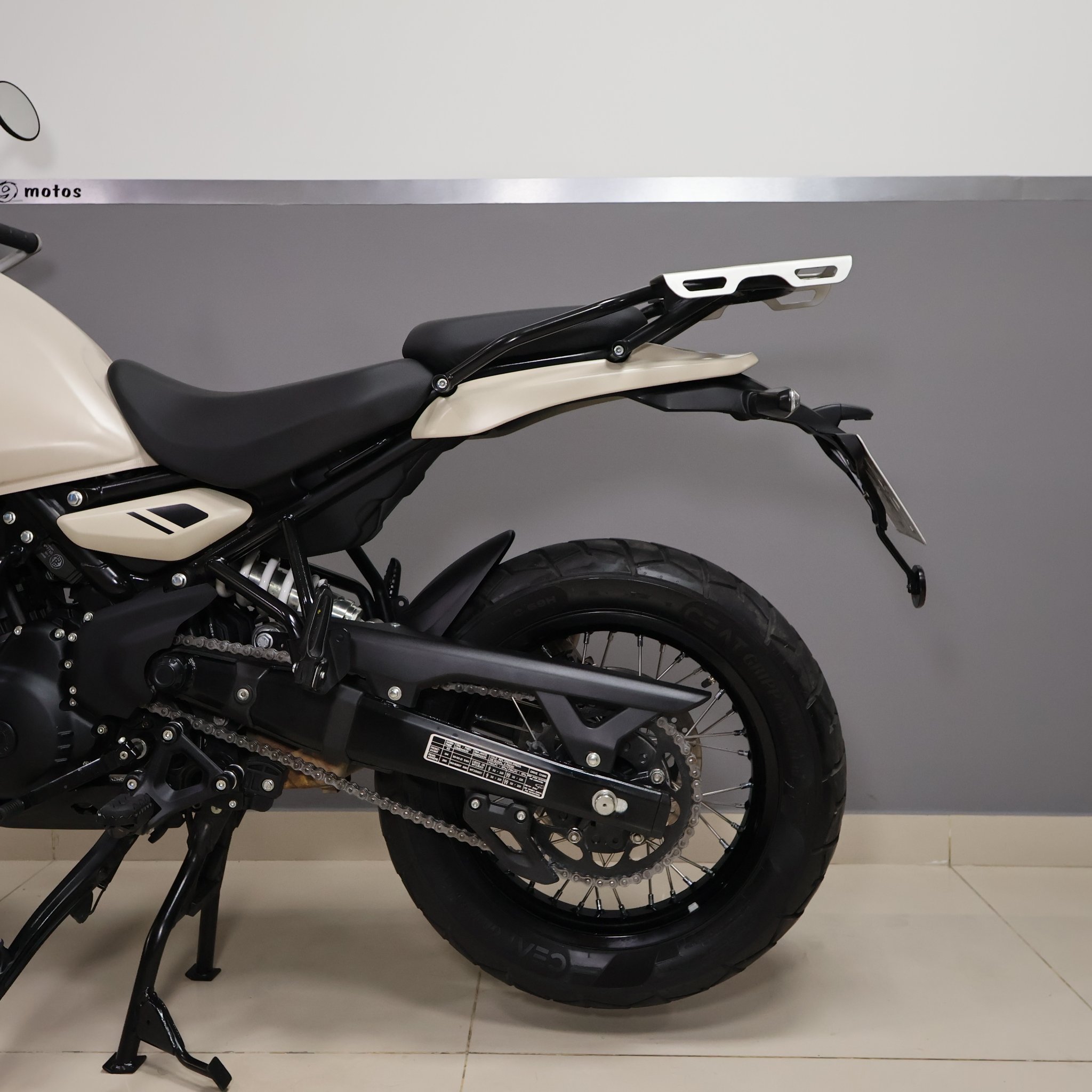 ROYAL ENFIELD HIMALAYAN 450 2025