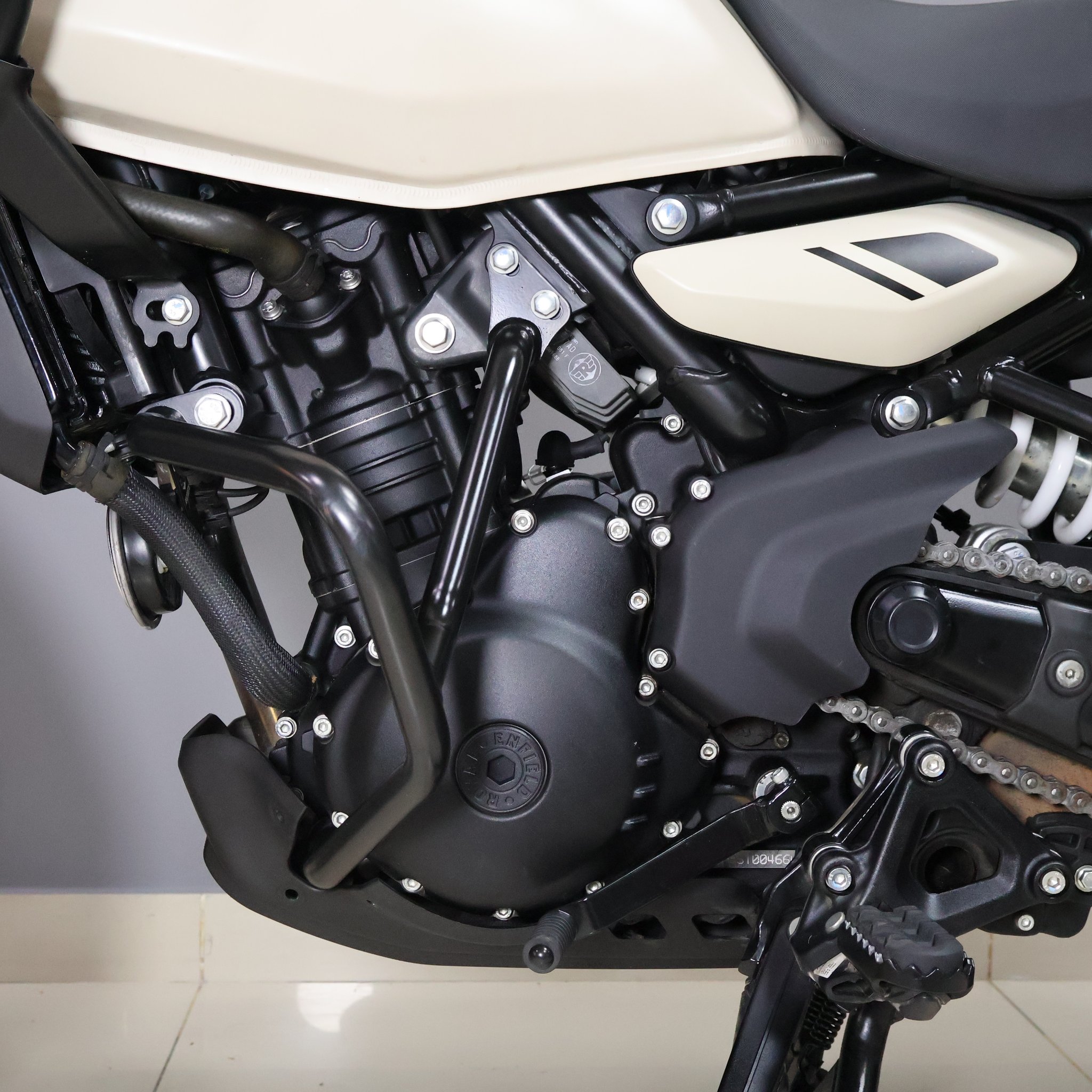 ROYAL ENFIELD HIMALAYAN 450 2025
