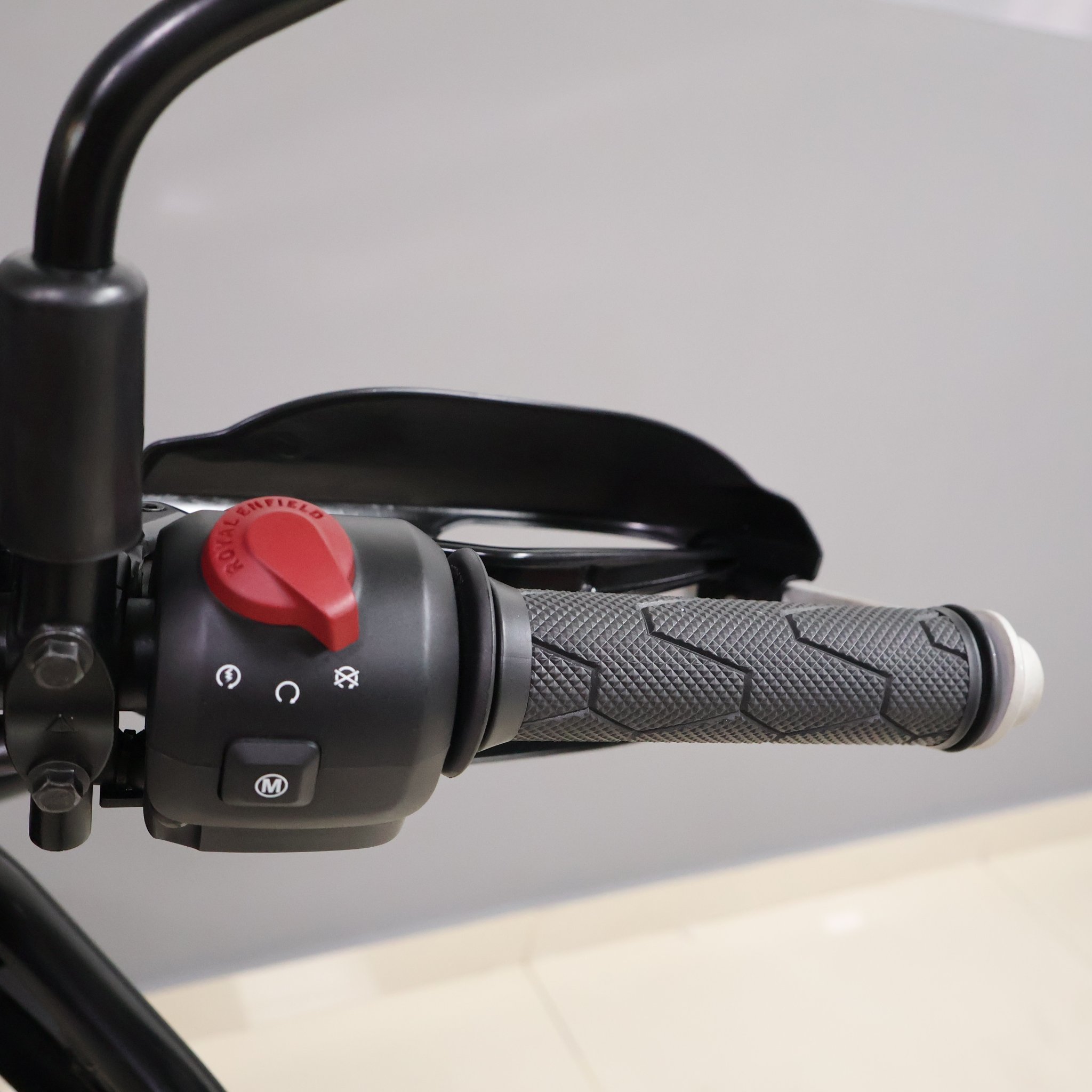 ROYAL ENFIELD HIMALAYAN 450 2025