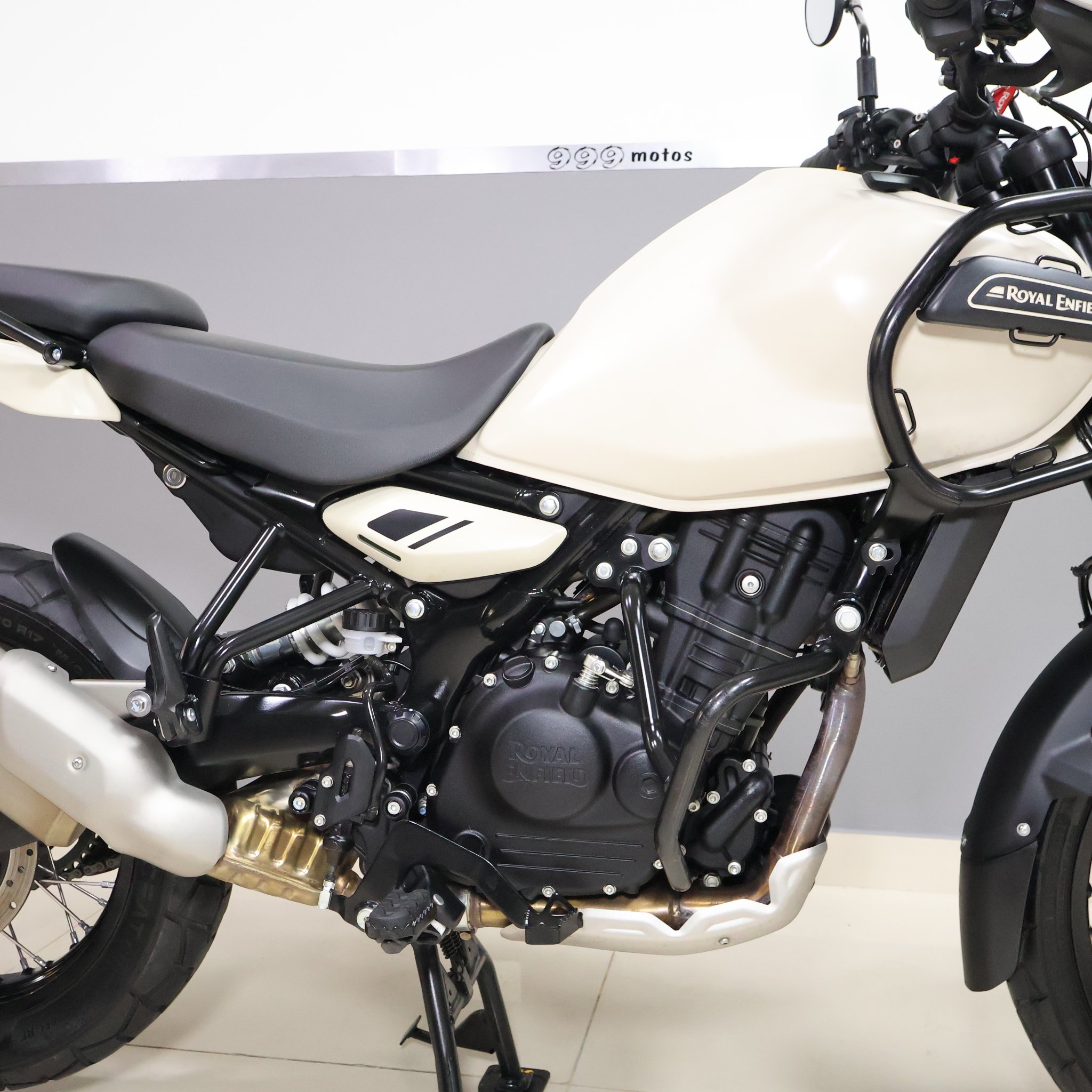 ROYAL ENFIELD HIMALAYAN 450 2025