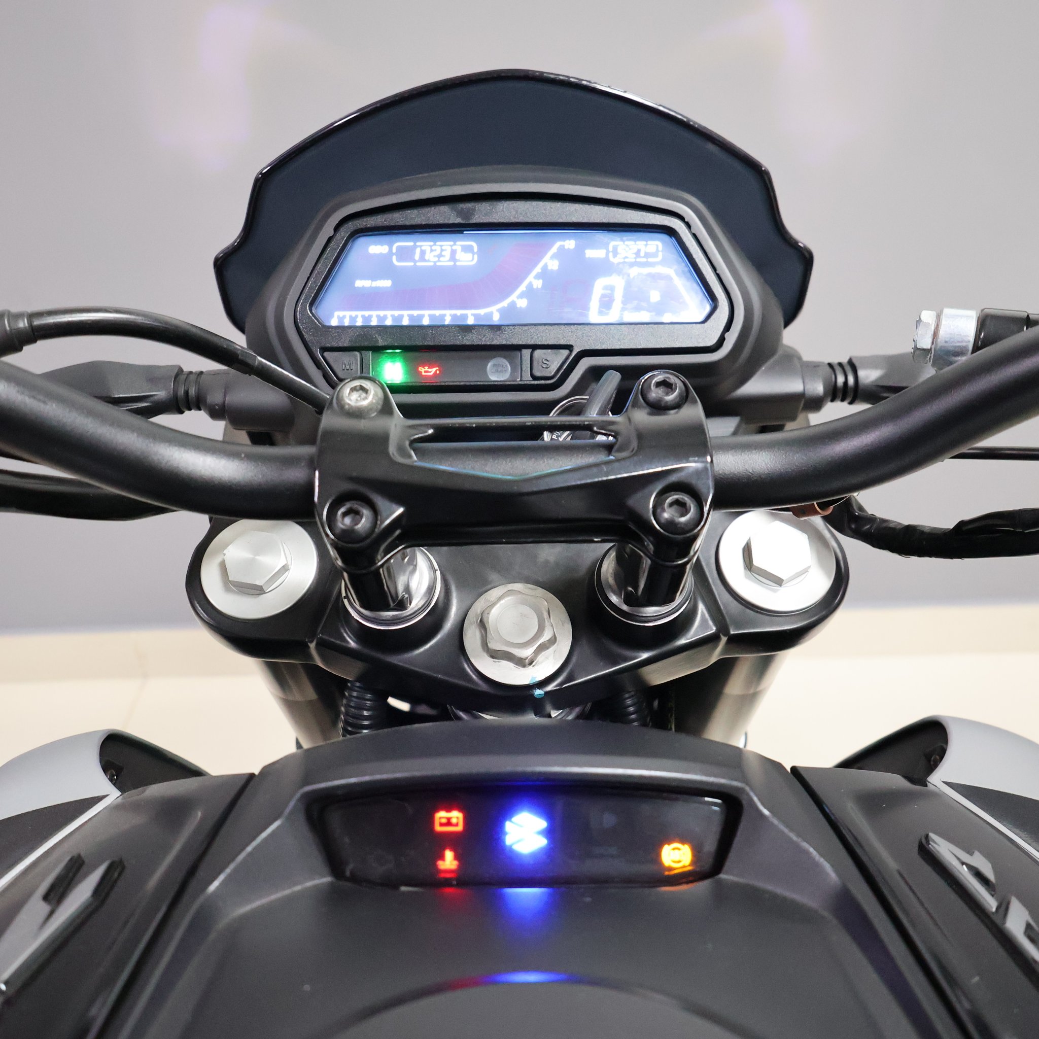 BAJAJ DOMINAR 250 2024 A206NFO