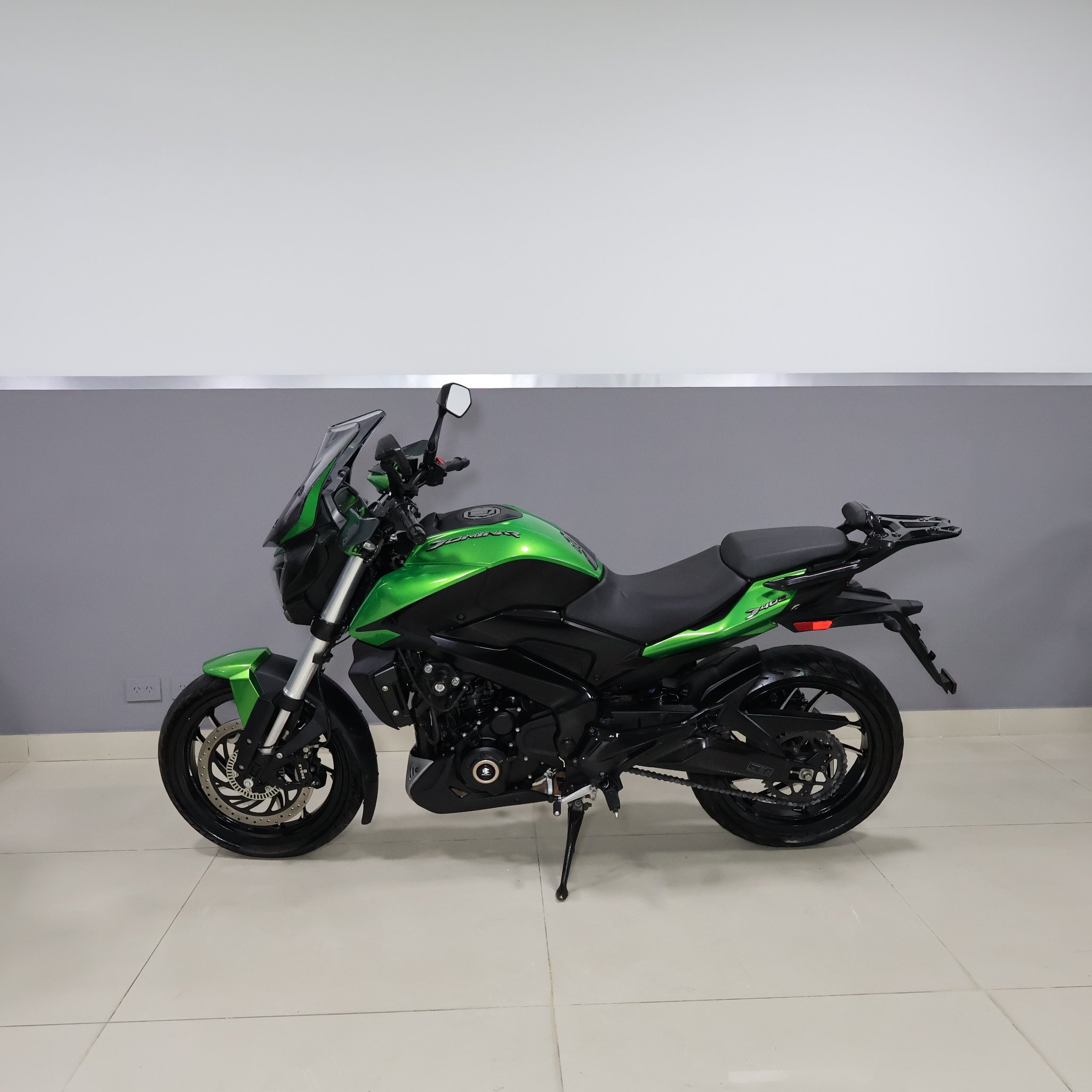 BAJAJ DOMINAR 400 2025 A250VNP