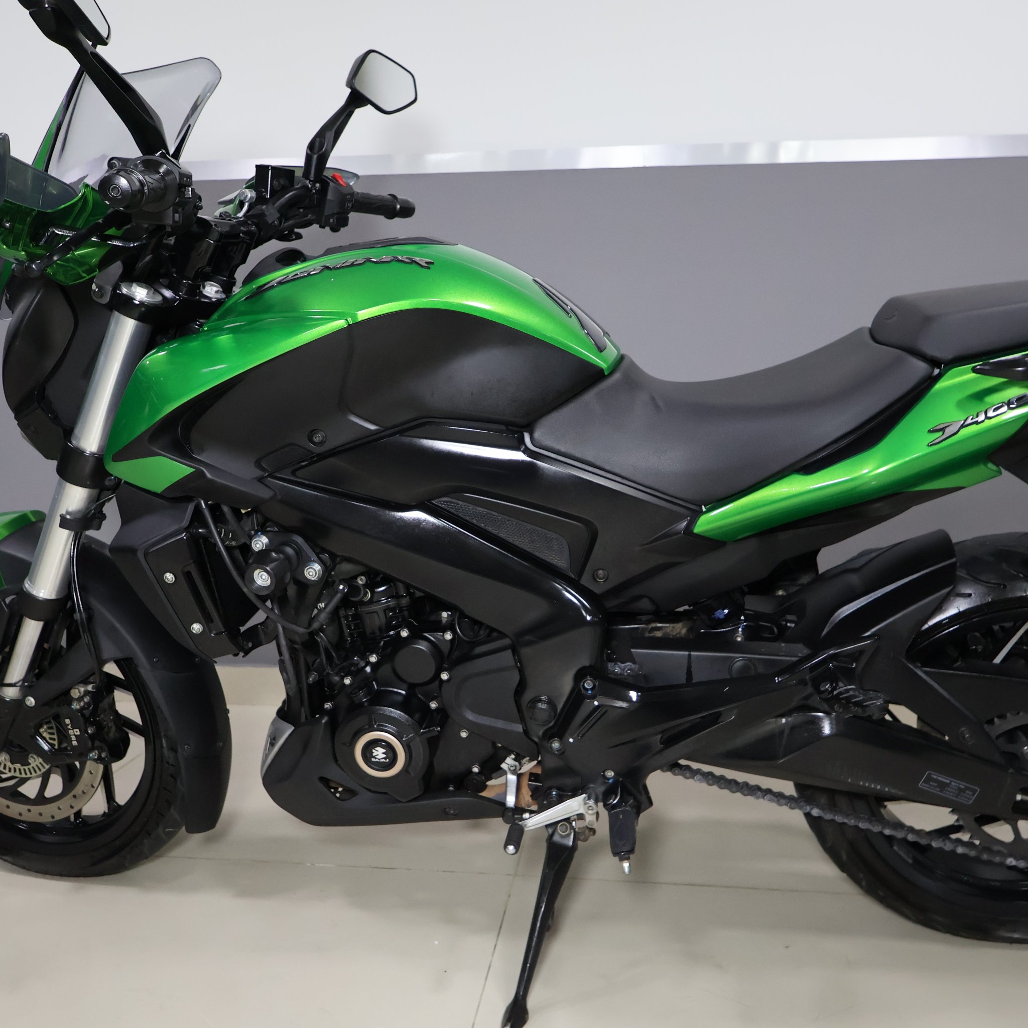 BAJAJ DOMINAR 400 2025 A250VNP