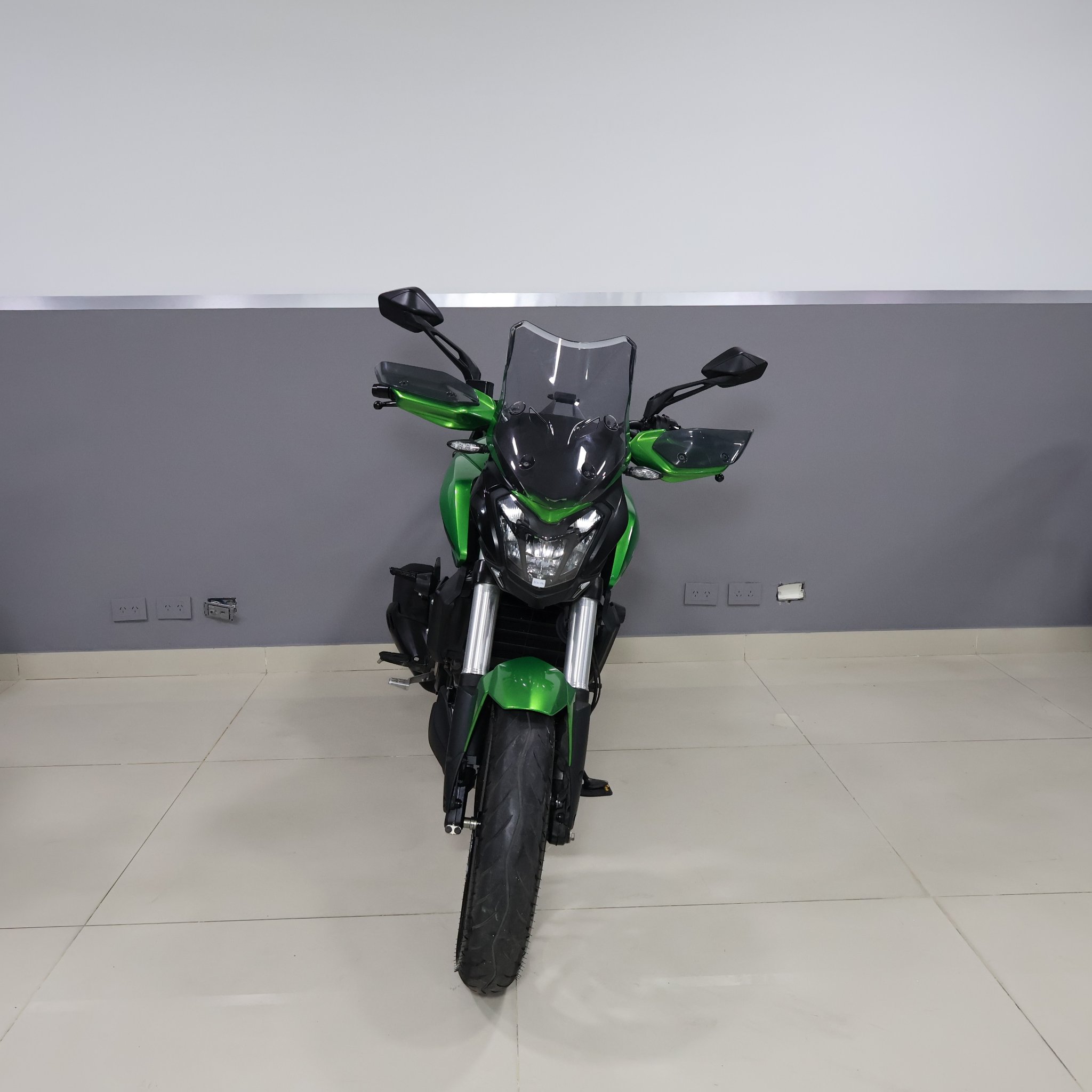 BAJAJ DOMINAR 400 2025 A250VNP