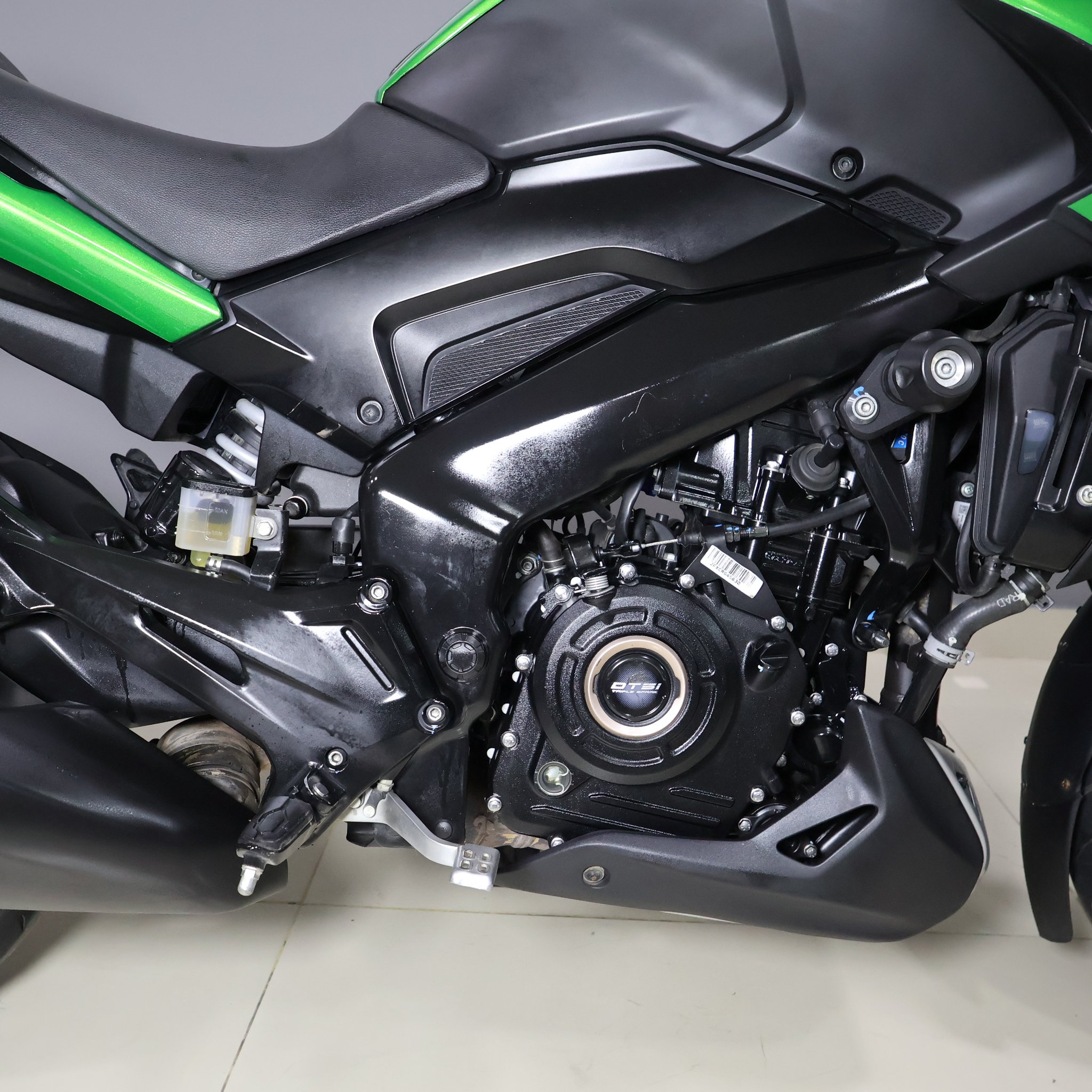 BAJAJ DOMINAR 400 2025 A250VNP