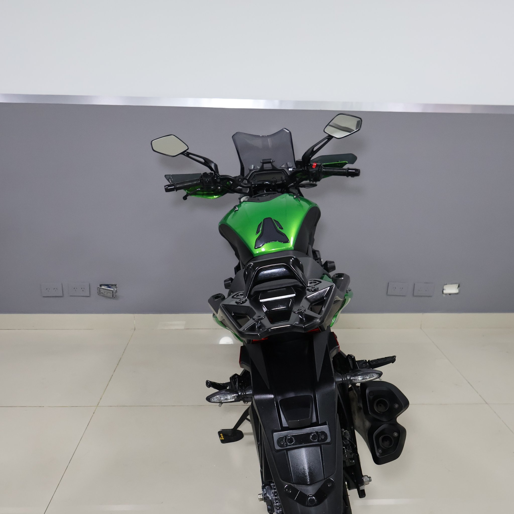 BAJAJ DOMINAR 400 2025 A250VNP