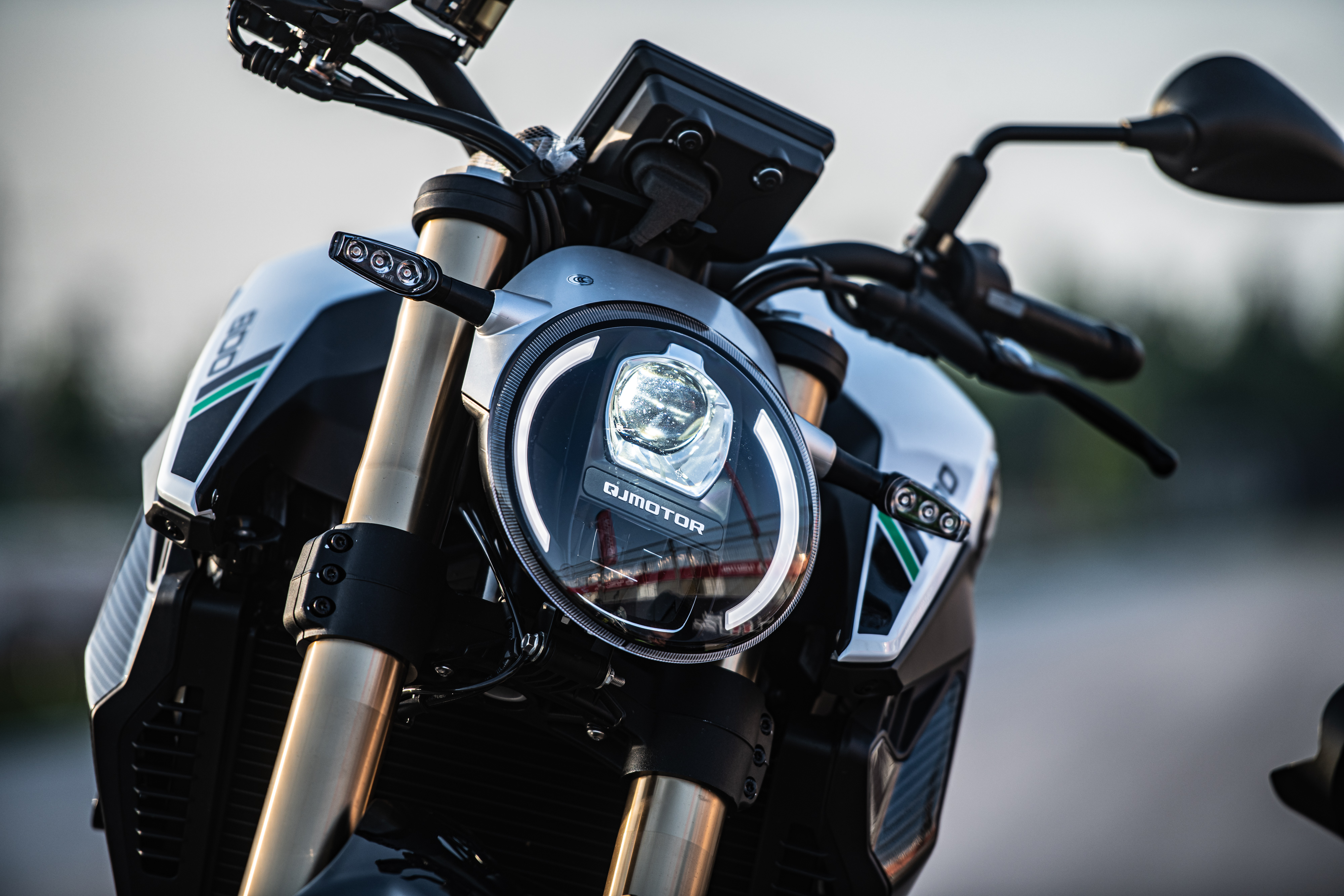 QJ MOTOR SRK 600