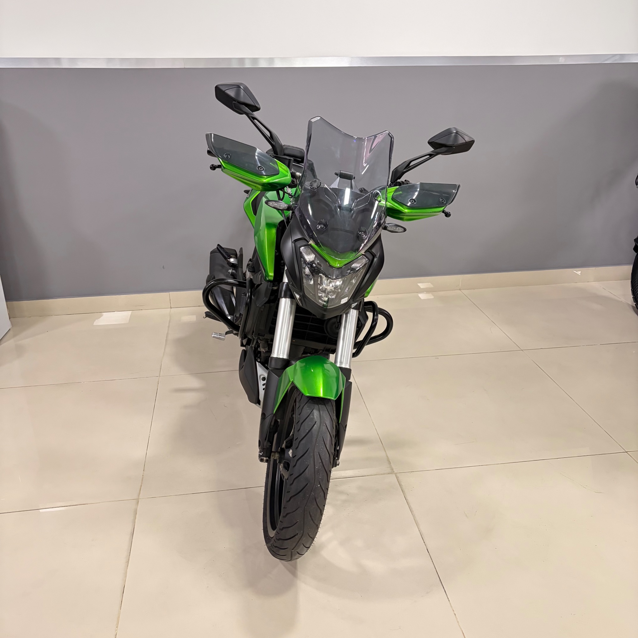 BAJAJ DOMINAR 400 2024 A227QDX