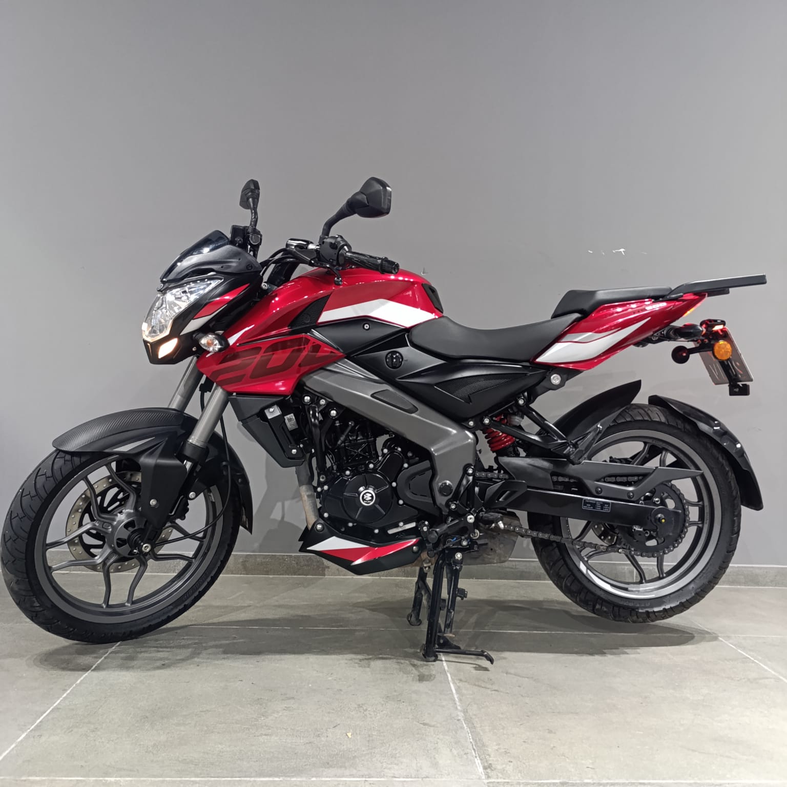 BAJAJ NS 200 2026 A272UUV
