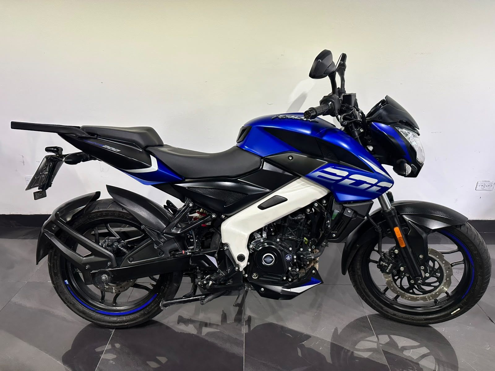 BAJAJ NS 200 2025 A237YZT