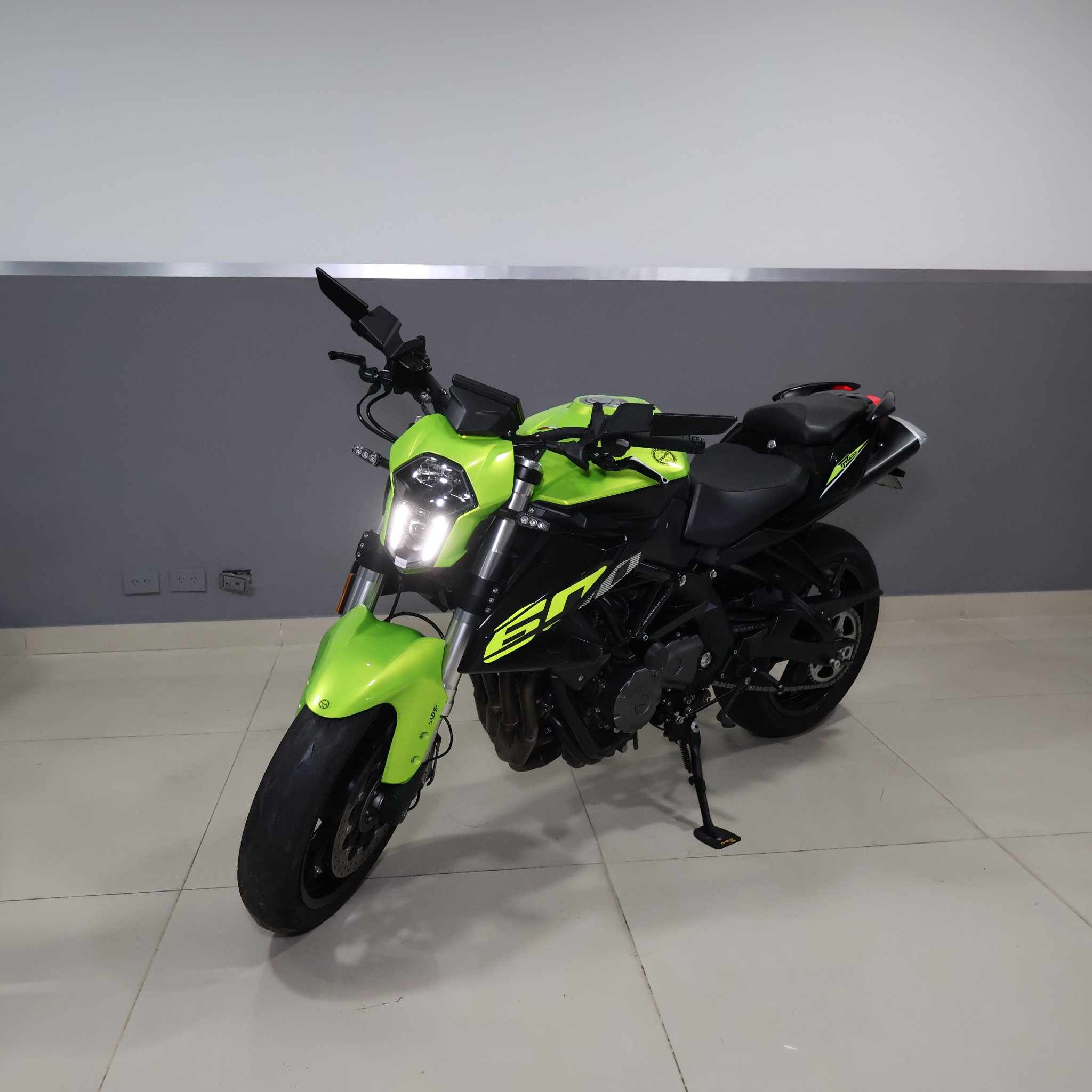 BENELLI TNT 600I 2023 A177WXO