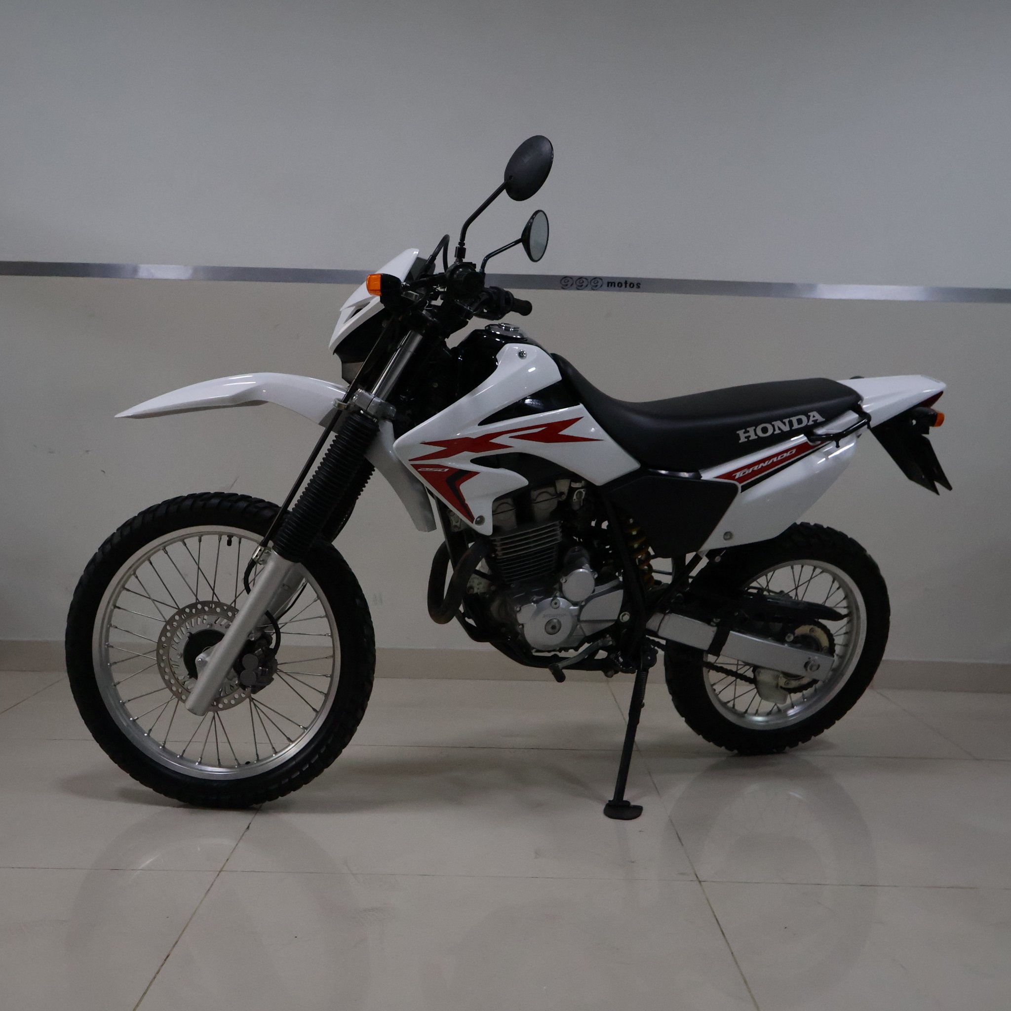 HONDA TORNADO 250 2023 A200IXV