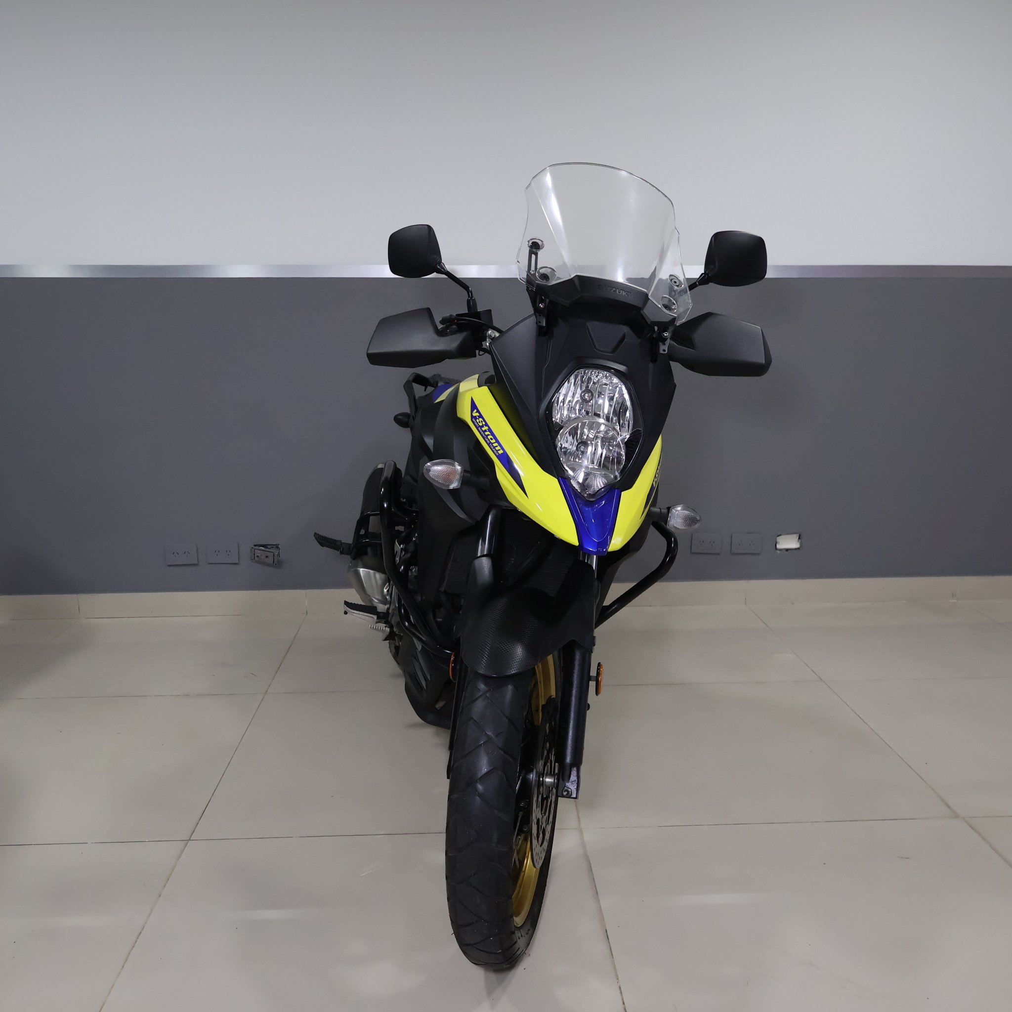 SUZUKI V-STROM 650 XT 2025 A240CNY