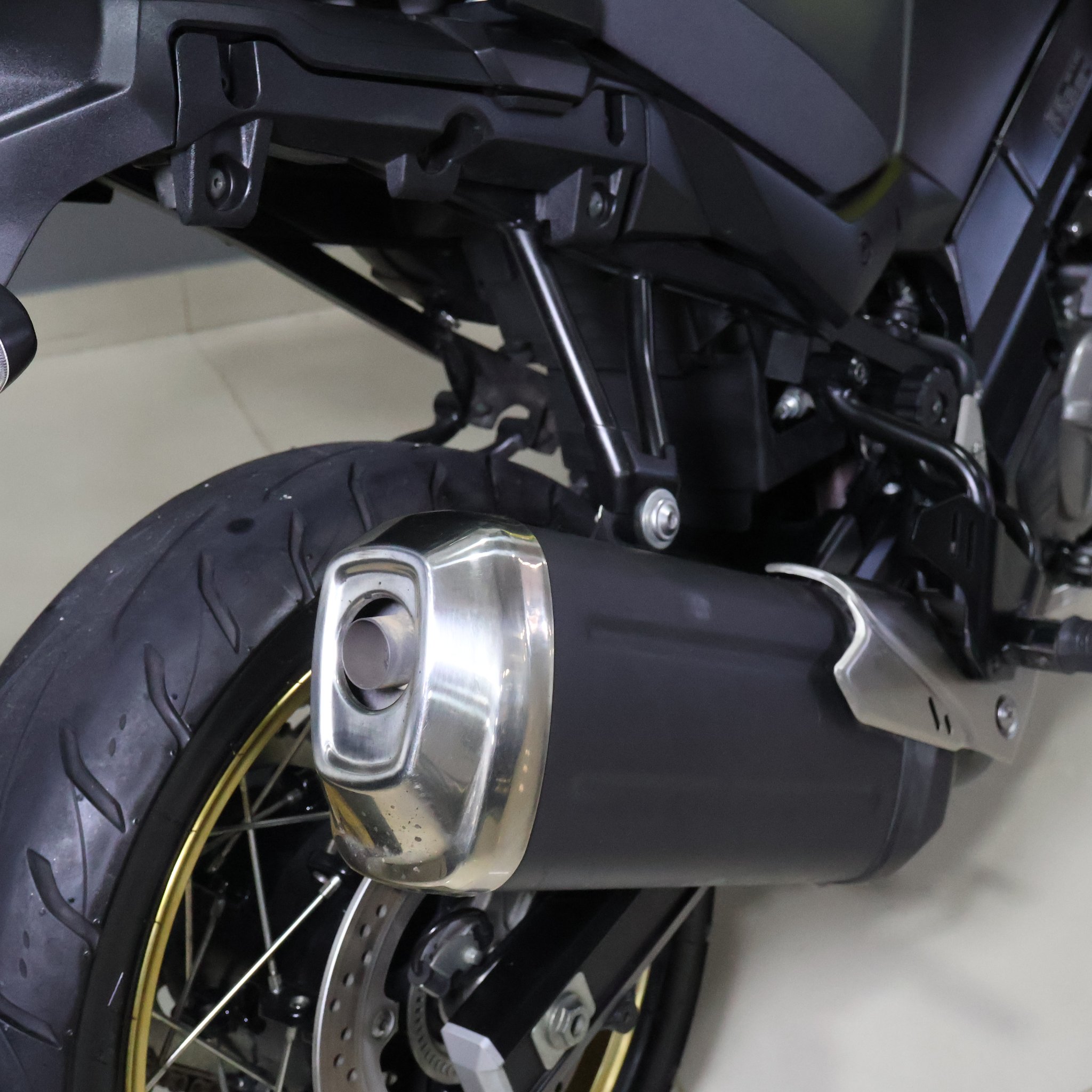 SUZUKI V-STROM 650 XT 2025 A240CNY