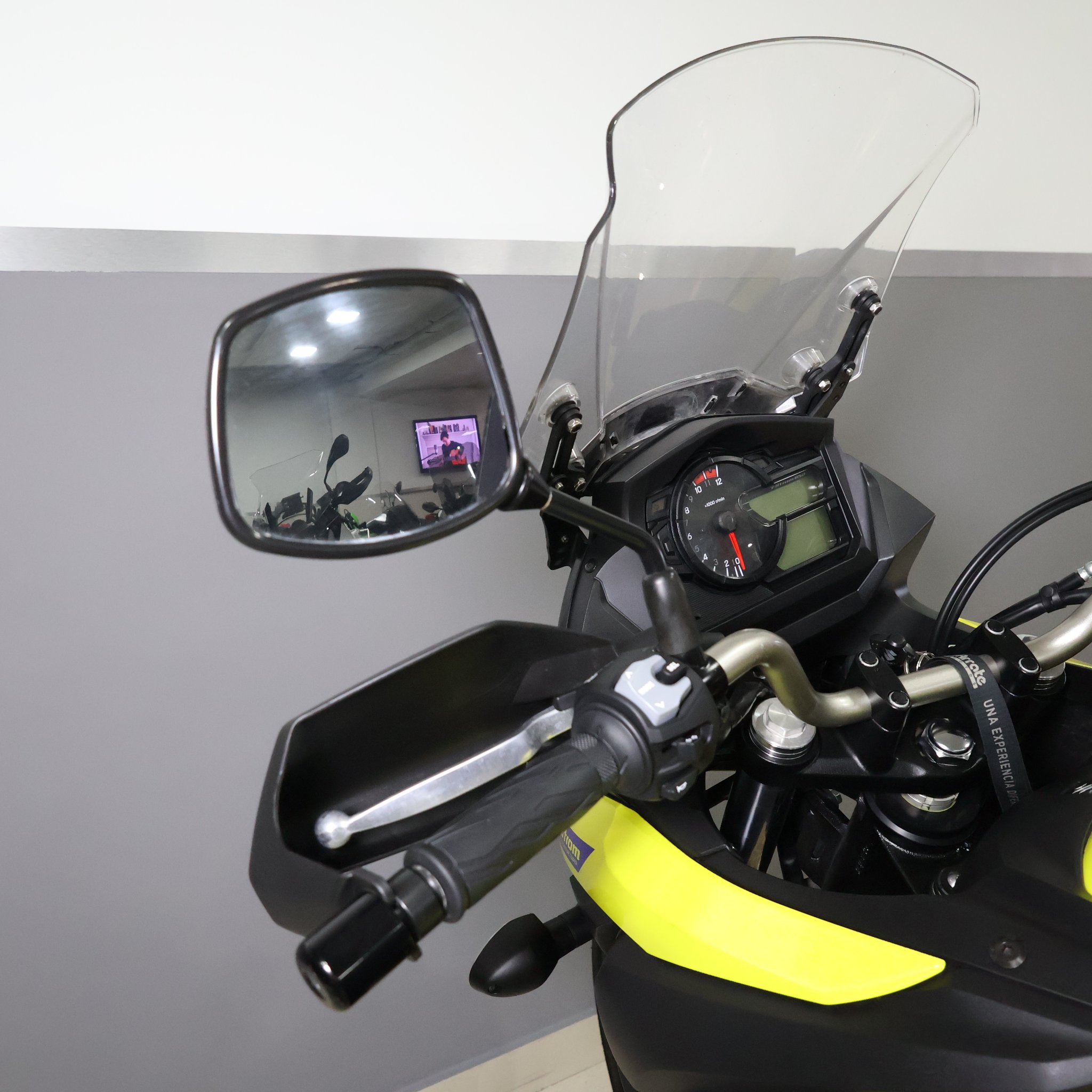 SUZUKI V-STROM 650 XT 2025 A240CNY