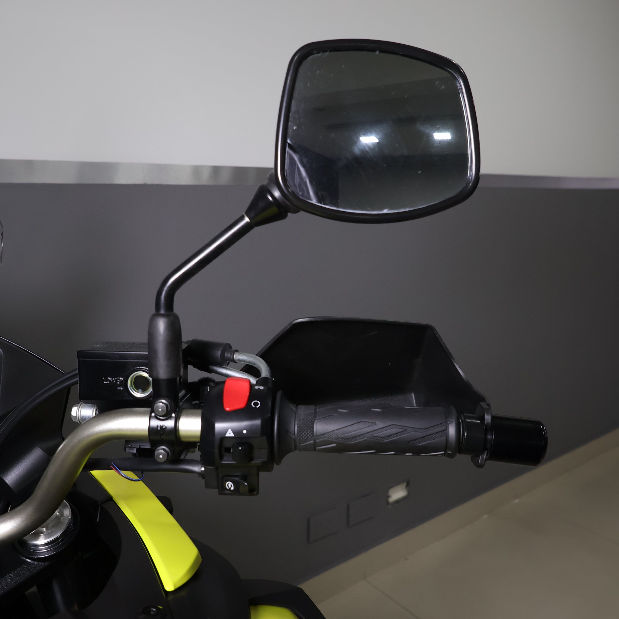 SUZUKI V-STROM 650 XT 2025 A240CNY
