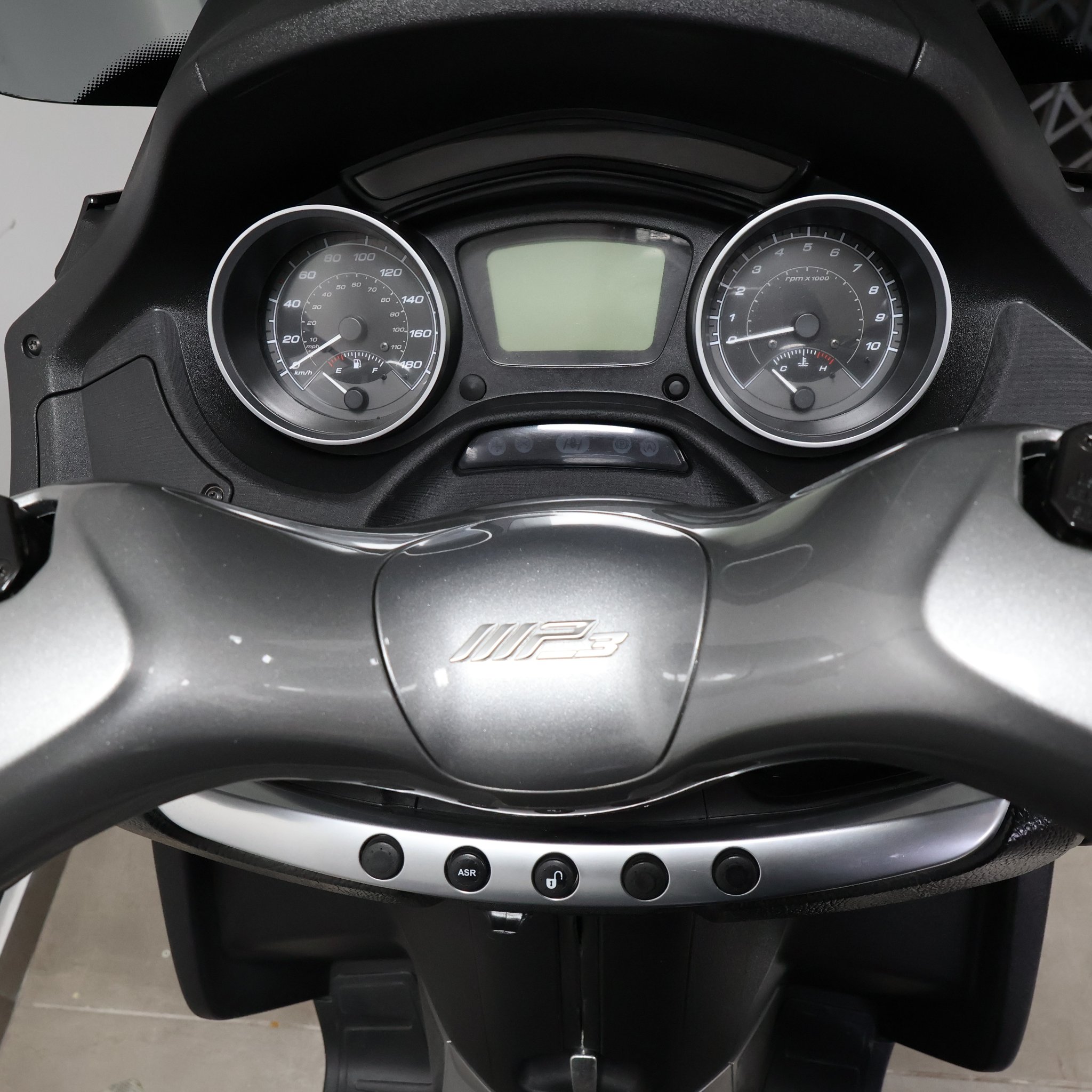 PIAGGIO MP3 500 2016 A064WWE