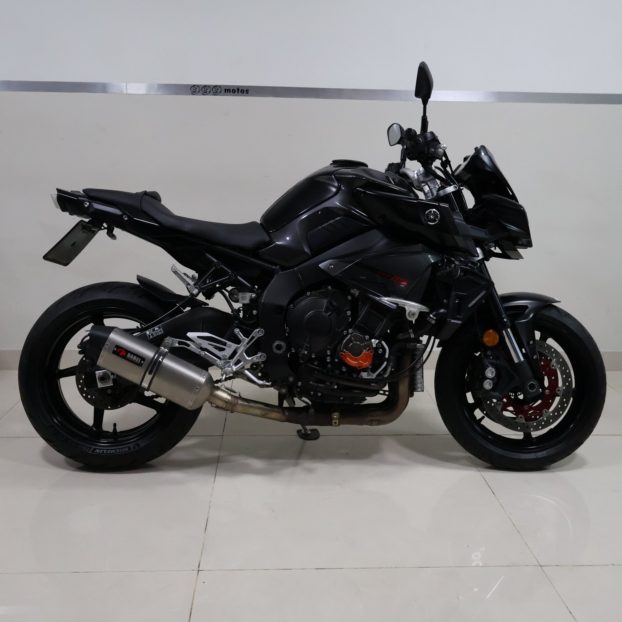 YAMAHA MT-10 2016 A081BDH