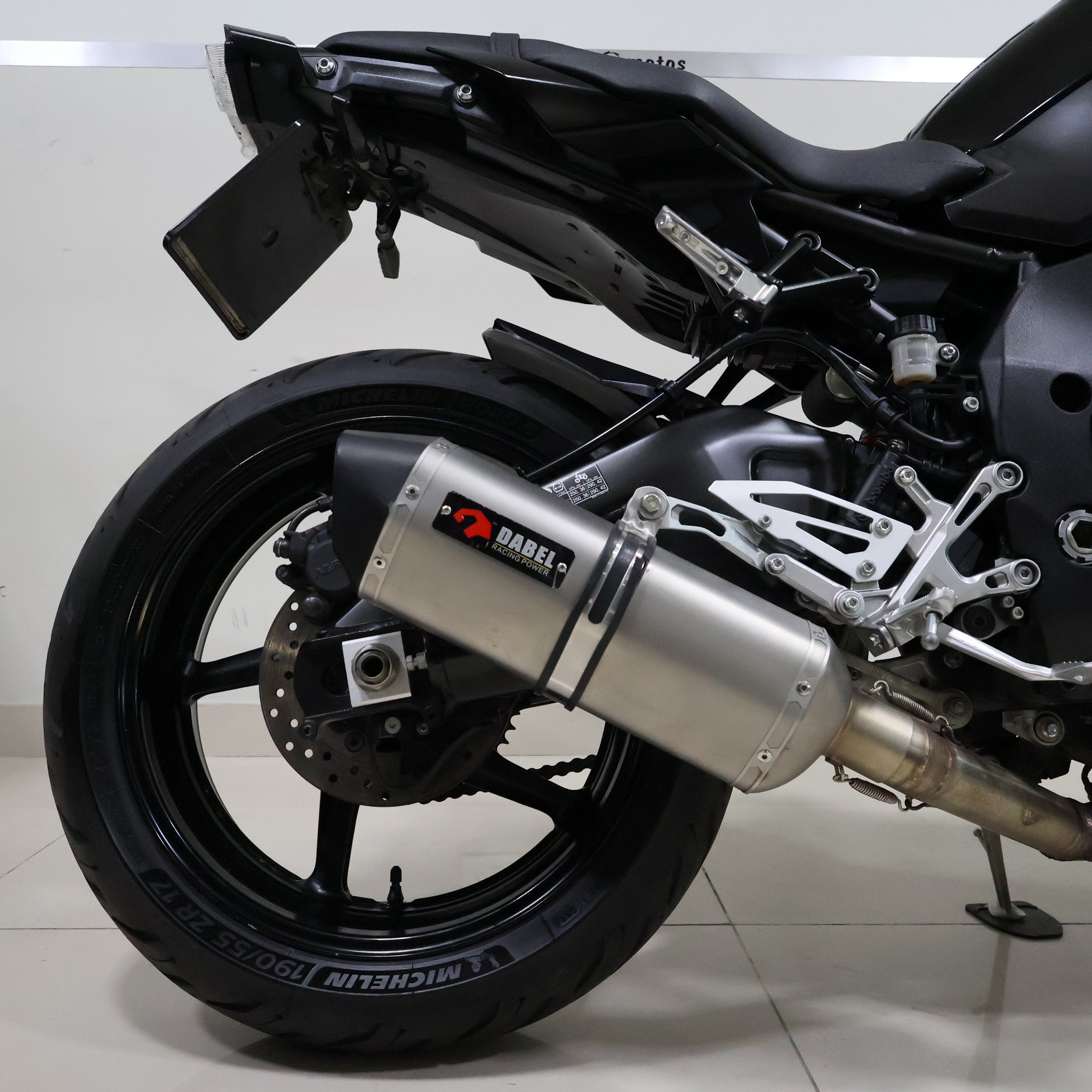 YAMAHA MT-10 2016 A081BDH