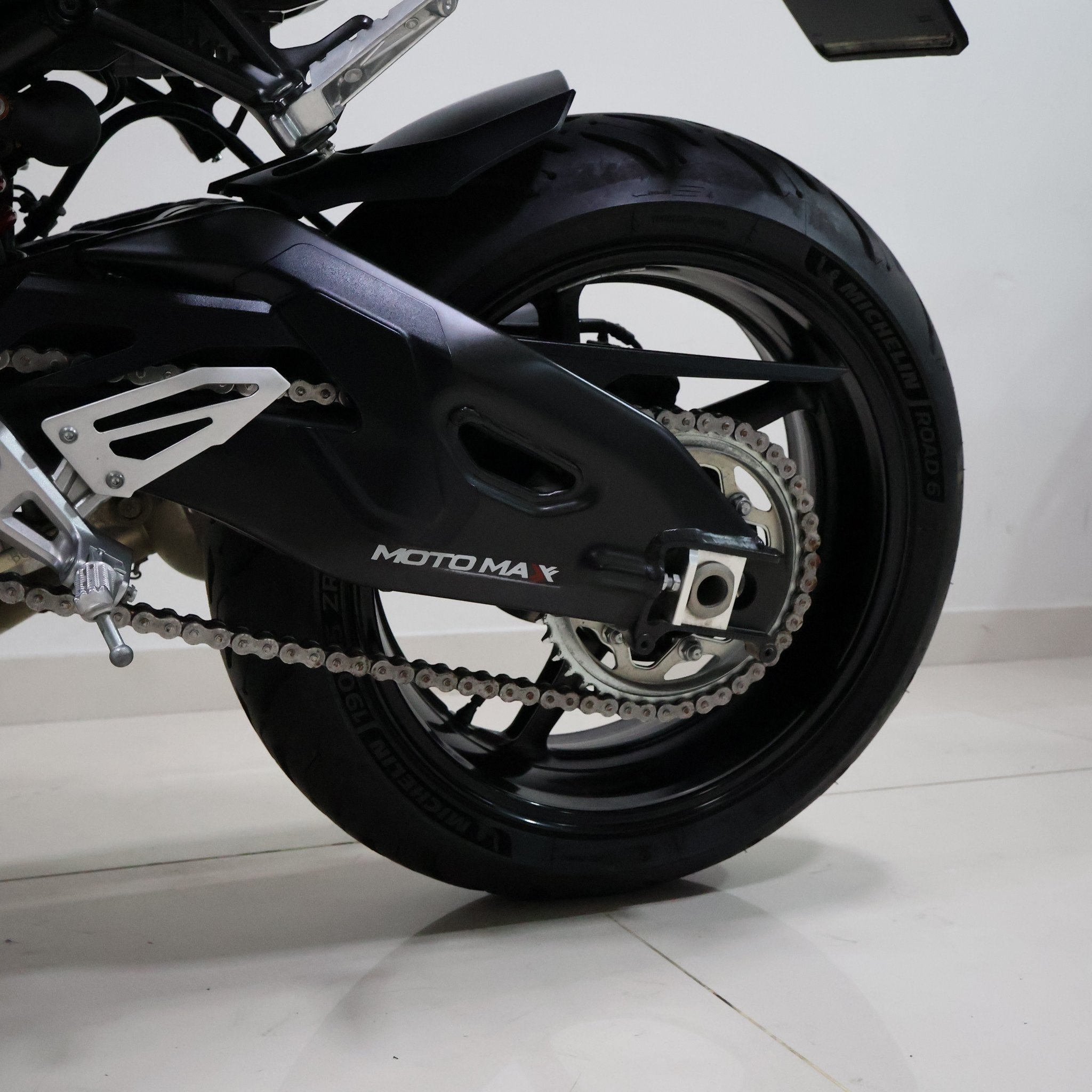 YAMAHA MT-10 2016 A081BDH