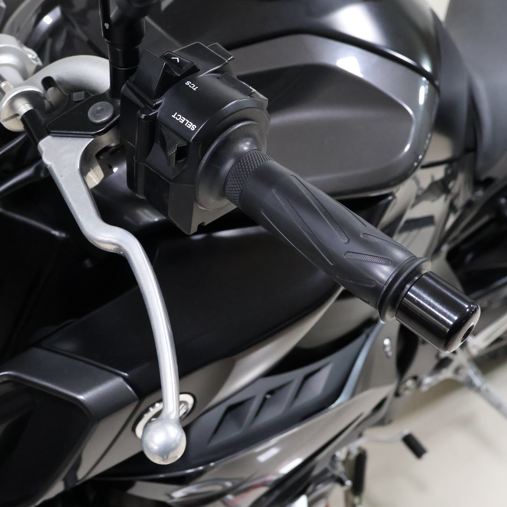 YAMAHA MT-10 2016 A081BDH